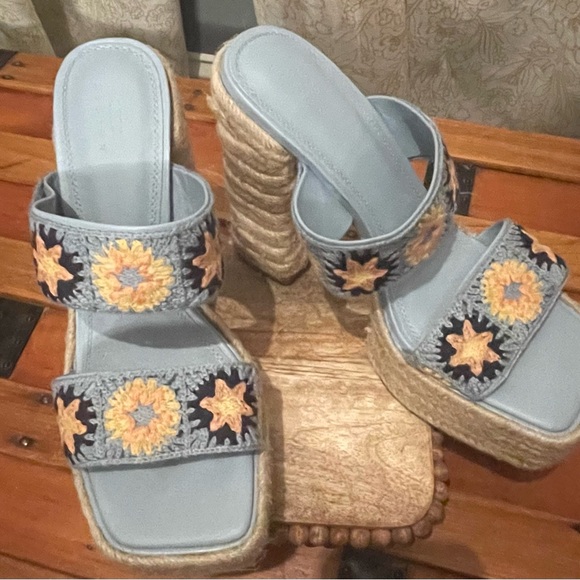 ASOS Platform Sandals Colorful Floral - Picture 5 of 8